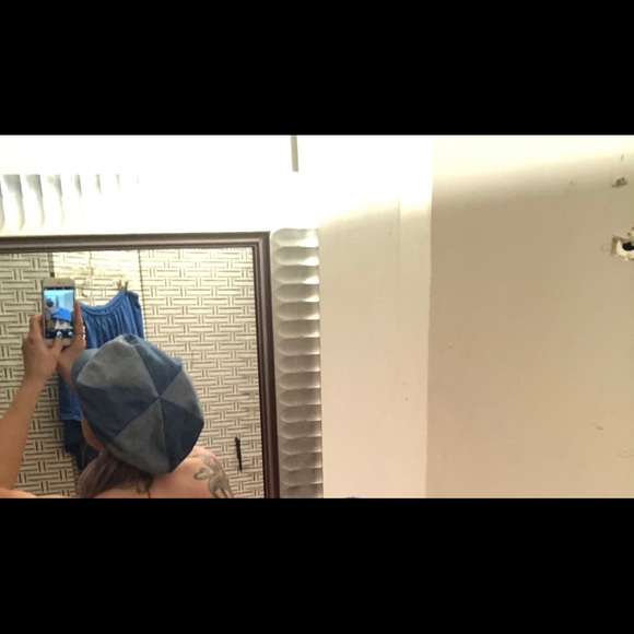 Dress with hat - Picture 5 of 5